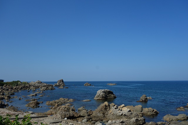 青い海と青い空。
