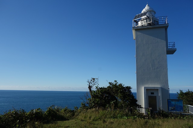
加佐岬灯台。