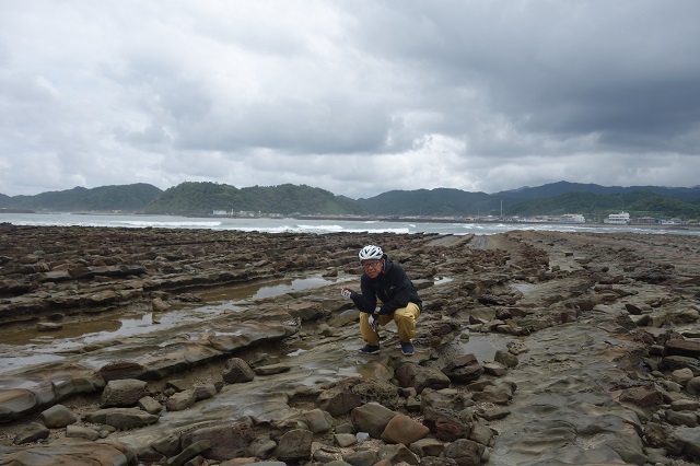 青島の海岸にて。