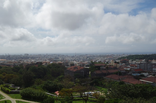 首里城展望台から見た那覇市街。