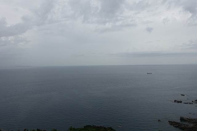 紀伊日ノ御埼灯台から見た海。