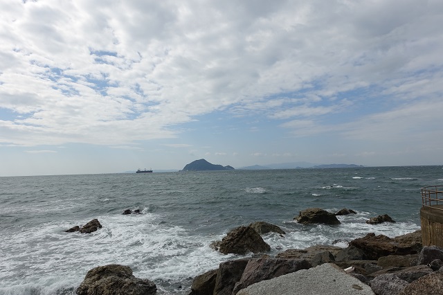 伊良湖岬灯台から見た海。