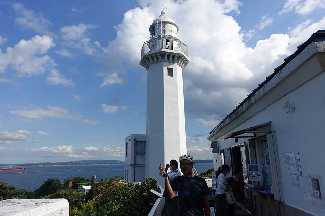 観音埼灯台にて。