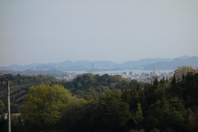 途中で見えたしまなみ海道と瀬戸内海