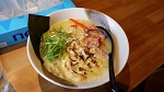 鶏白湯カルボナーラ（880円）