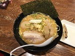 濃厚伝丸らーめん（930円）&