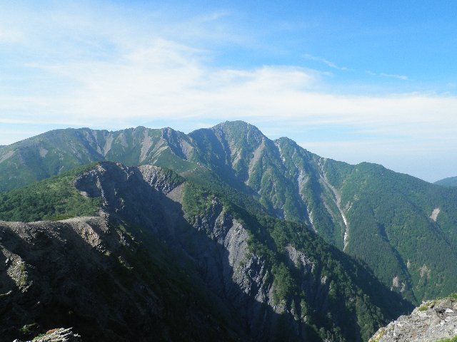 7月29日 大崩落から塩見岳を望む　